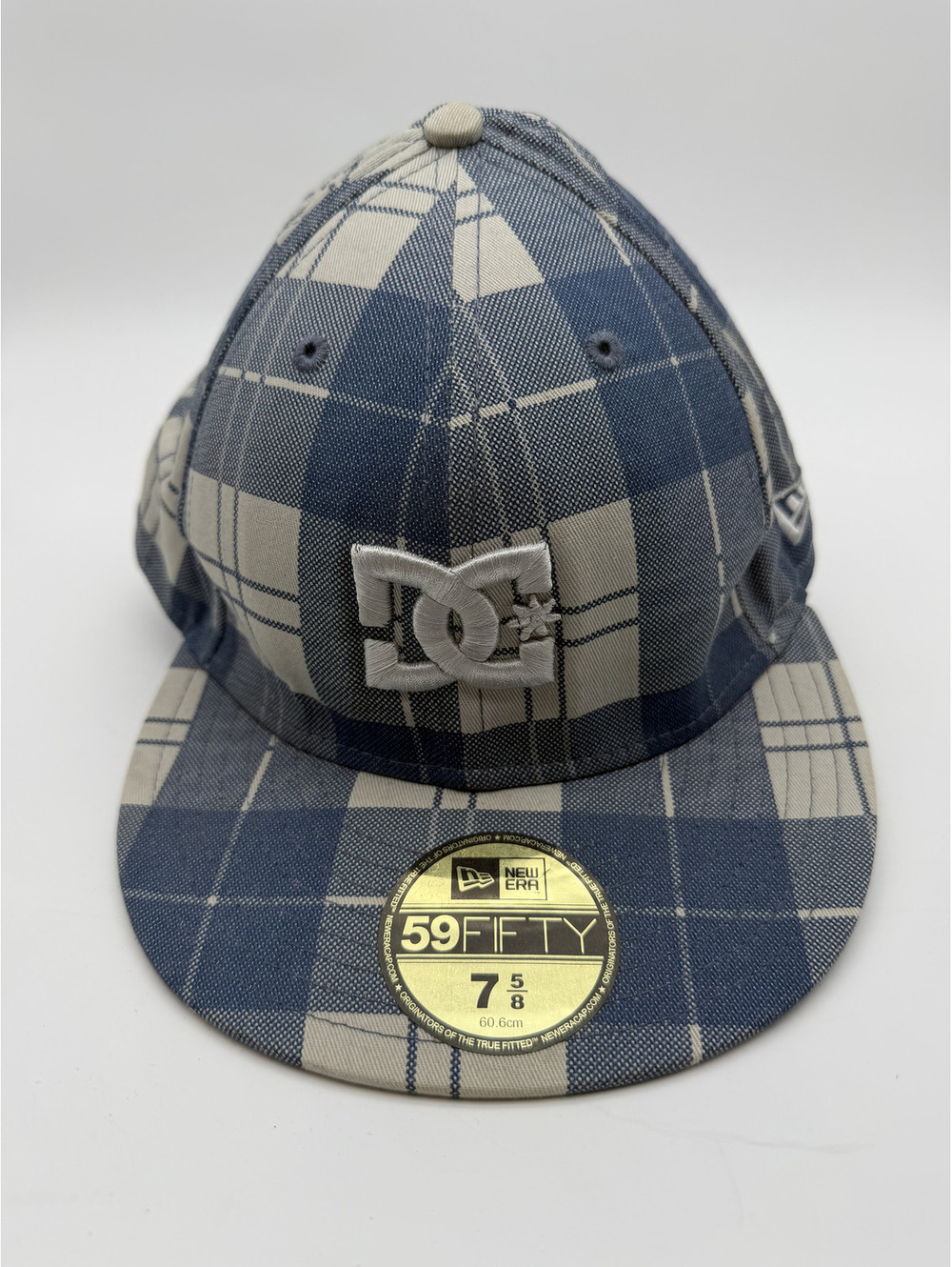 DC Shoes 59FIFTY Blue and Cream Plaid Fitted Cap Hat Size 7 5/8